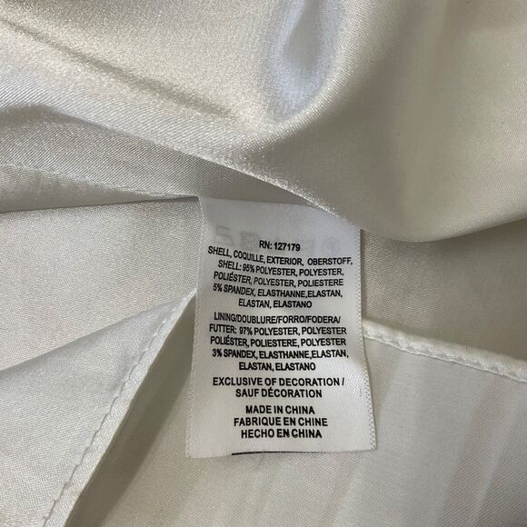 Vow’d Mermaid Trumpet Plunge Wedding Gown women’s Size 4 white train Crepe - Picture 7 of 14